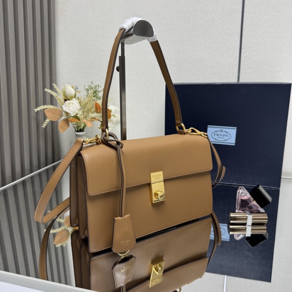 Pra*a soft sound medium leather shoulder bag