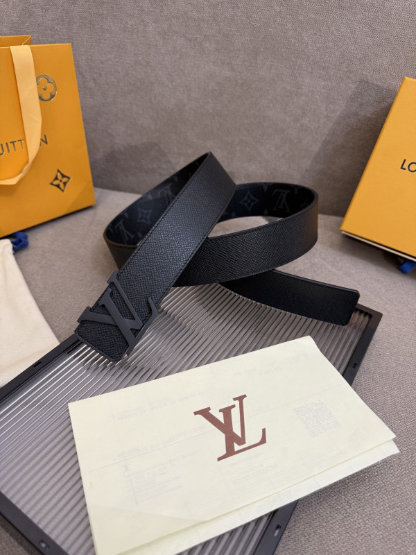 l0*is V*t0n men belt