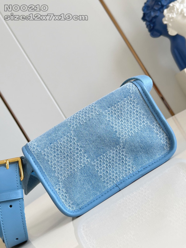 l0*is V*t0n bosphore wearable wallet