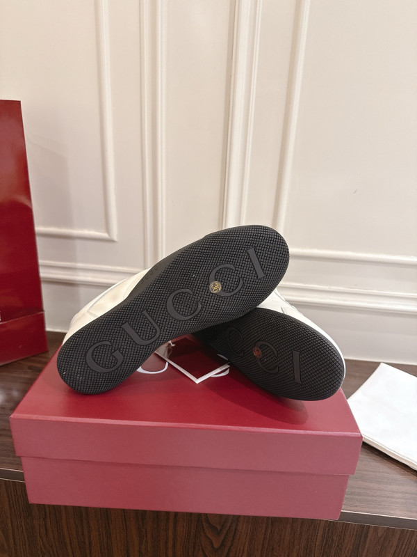 G*u*i shift sneaker - men&women