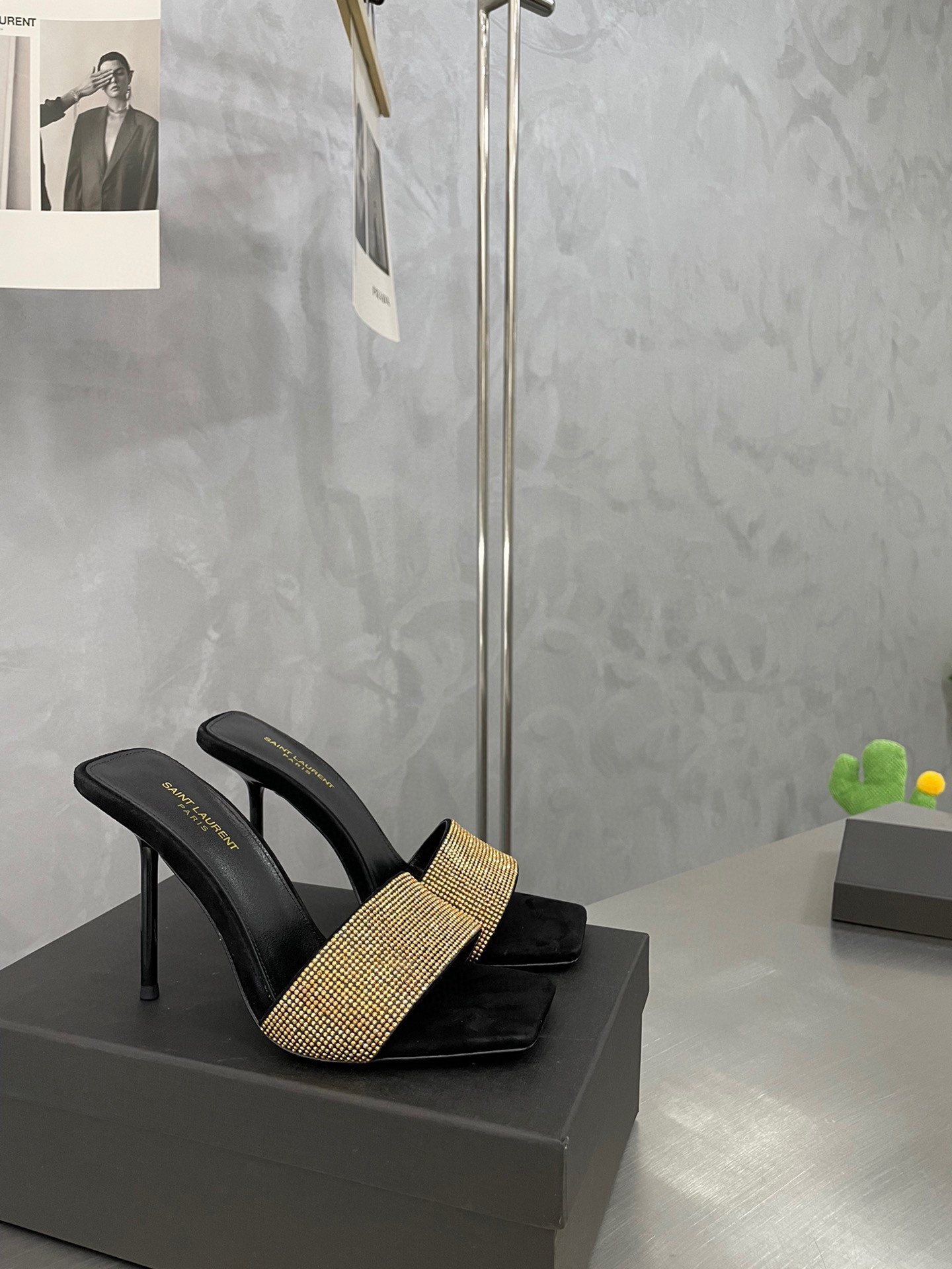 Y*L lucking evening mule