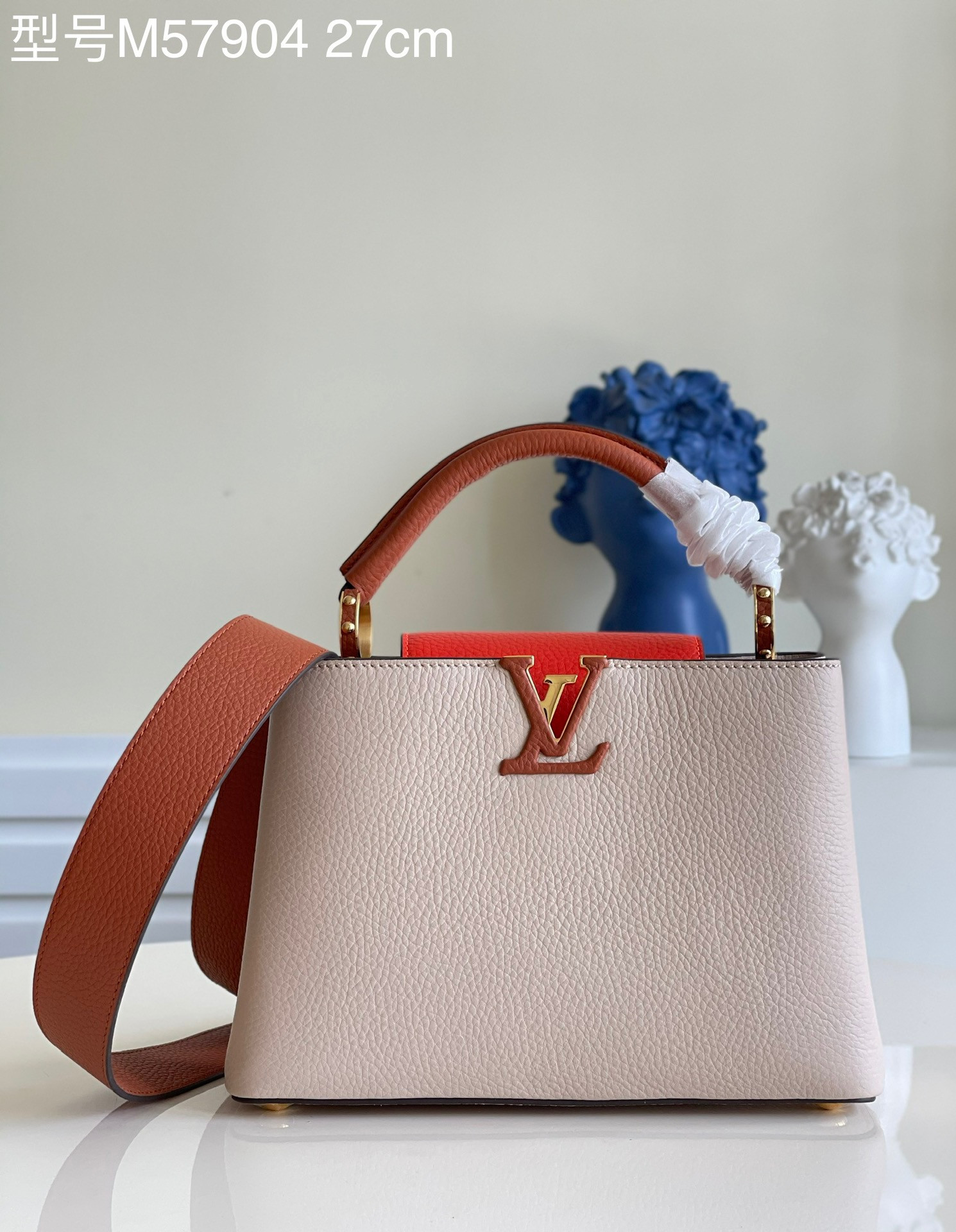 l0*is V*t0n capucines bb