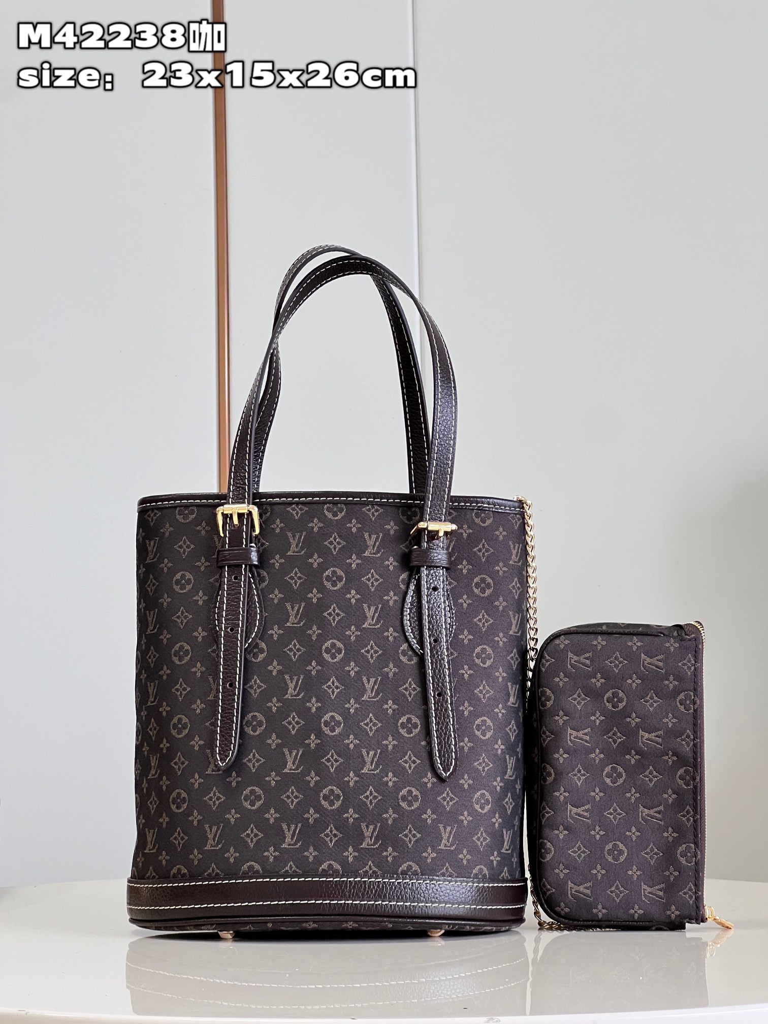 l0*is V*t0n nano bucket