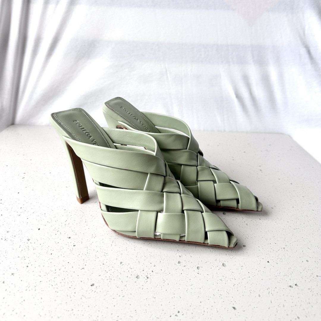 bo*te*ga Ve*ne*ta alfie mule