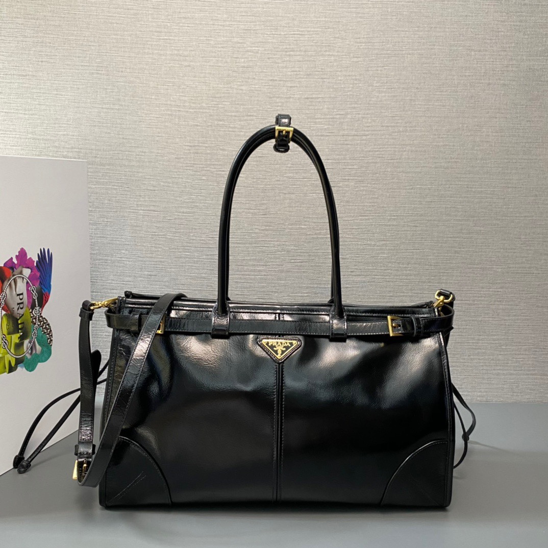 Pra*a large leather handbag