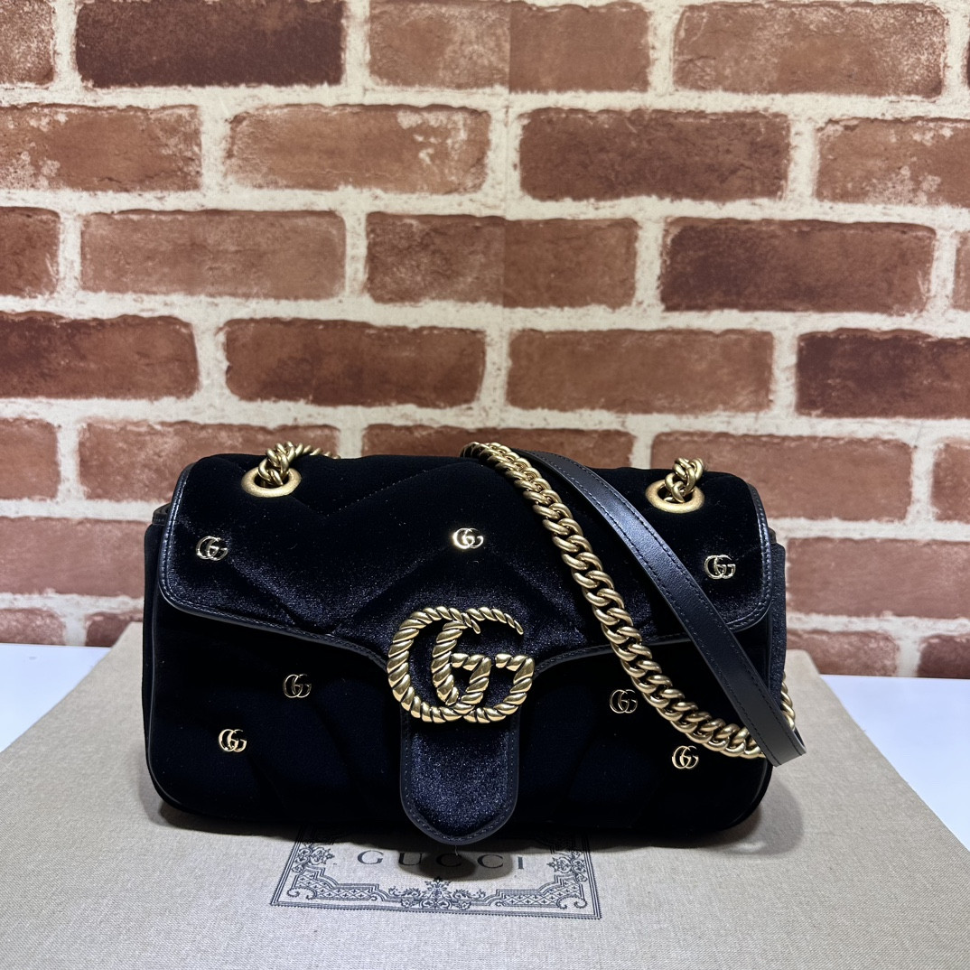 G*u*i gg marmont small shoulder bag