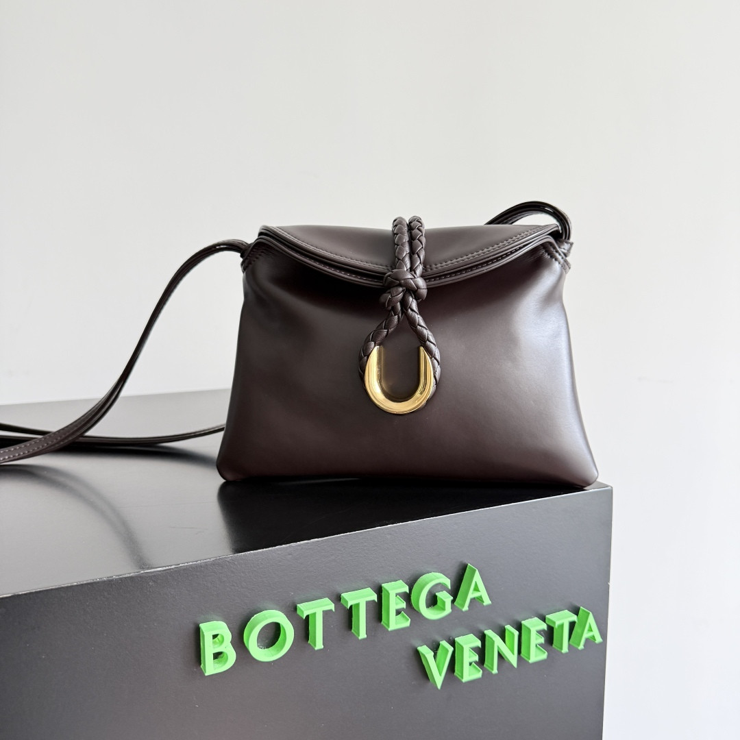 bo*te*ga Ve*ne*ta baby liberta - 24*15.5*5cm